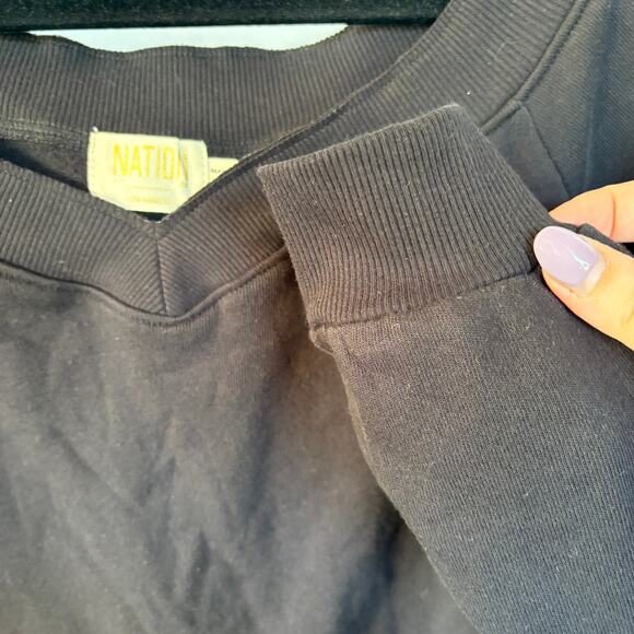 Nation Wyatt V-Neck Black Sweatshirt Classic Varsity Lounge Quiet Luxury Small - Picture 6 of 9